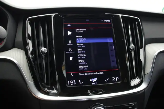 Volvo S60 view 28