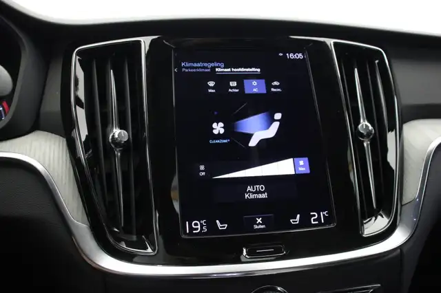 Volvo S60 view 29