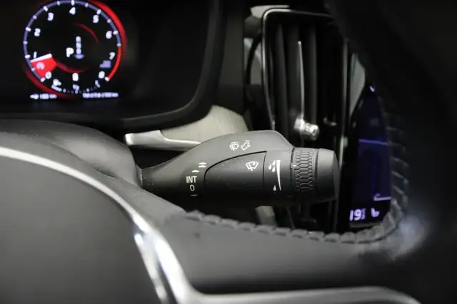Volvo S60 view 26