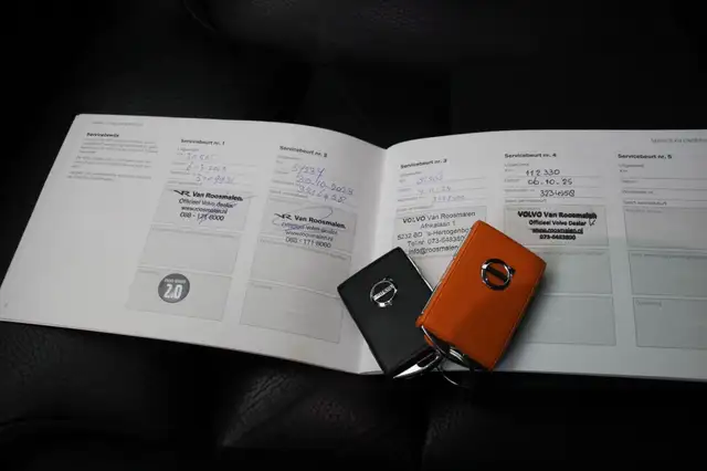 Volvo S60 view 4
