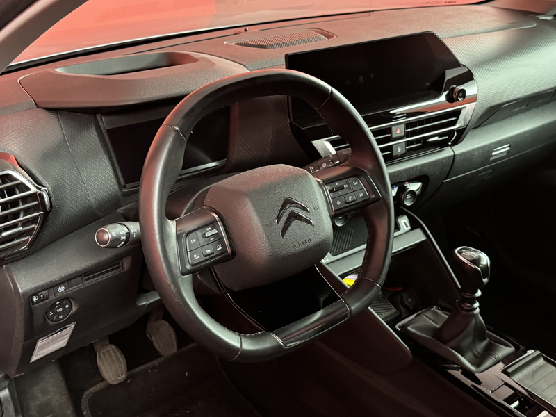 Citroen C4 1.2 Puretech Shine | Camera | Head-up display | Na — photo 13