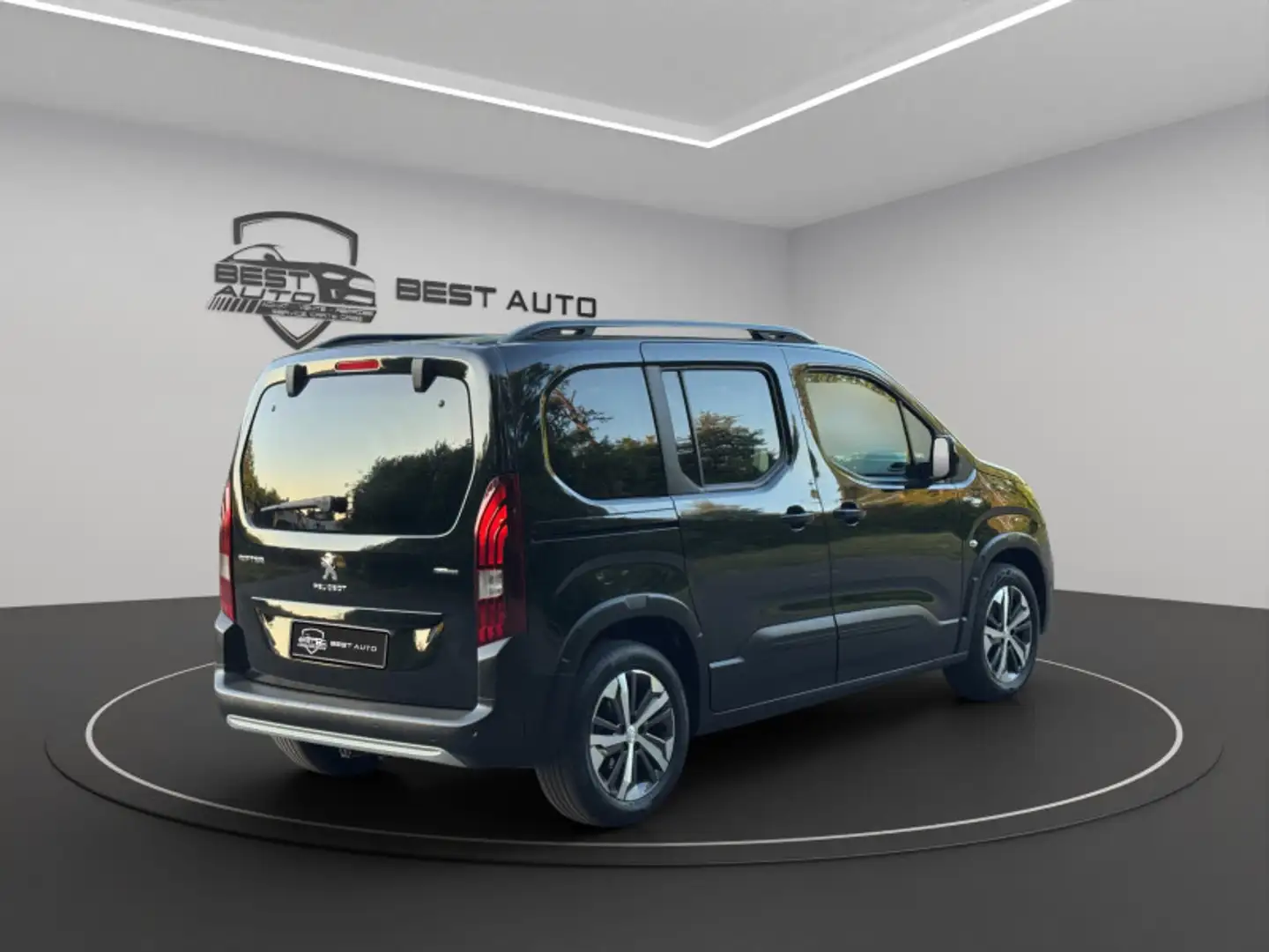Peugeot Rifter BLUEHDI 130CH S\u0026S STANDARD GT LINE EAT8 Noir - 2