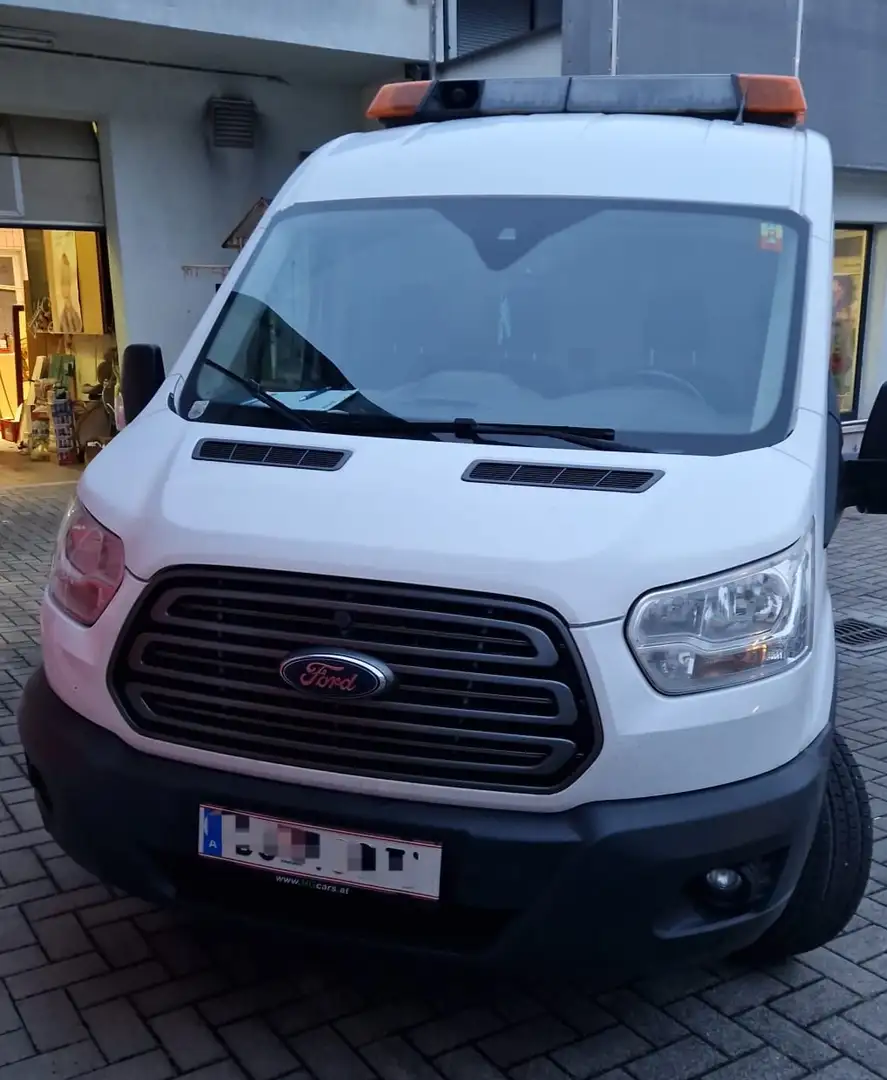 Ford Transit Ford Transit Kasten 2,2 TDCi 4x4 Allrad L2H2 Transporter / Kastenwagen Weiß - 1