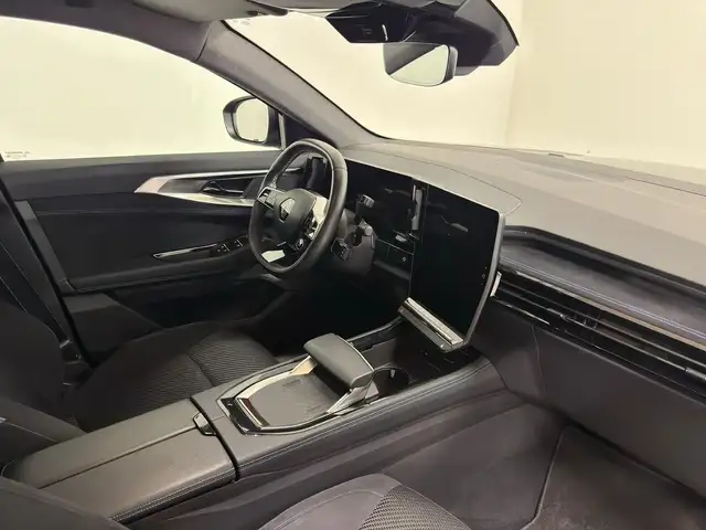 Renault Austral view 12