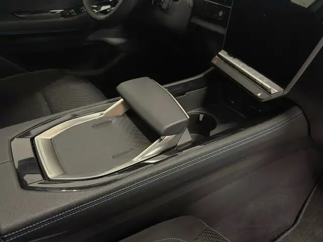 Renault Austral view 14
