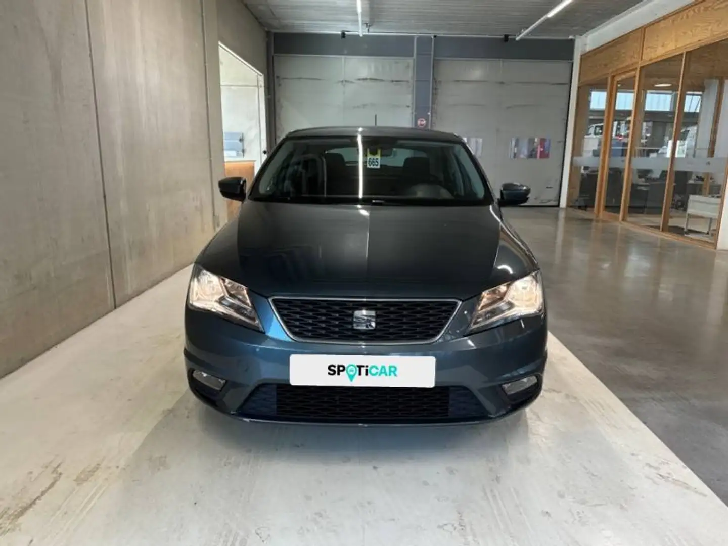 SEAT Toledo 4 1.0 TSI 70kW S&S Style Gris - 2
