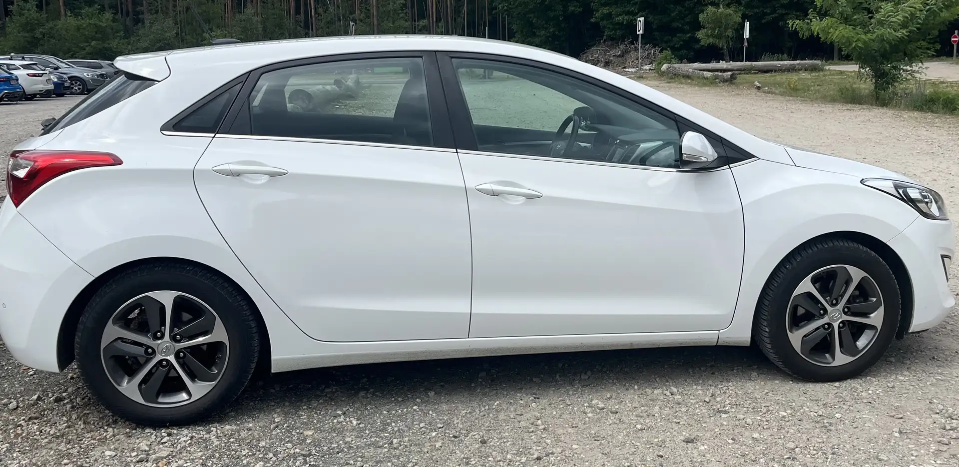 Hyundai i30 mit TÜV bis 11/2027, Automatik, tolles Auto Weiß - 2