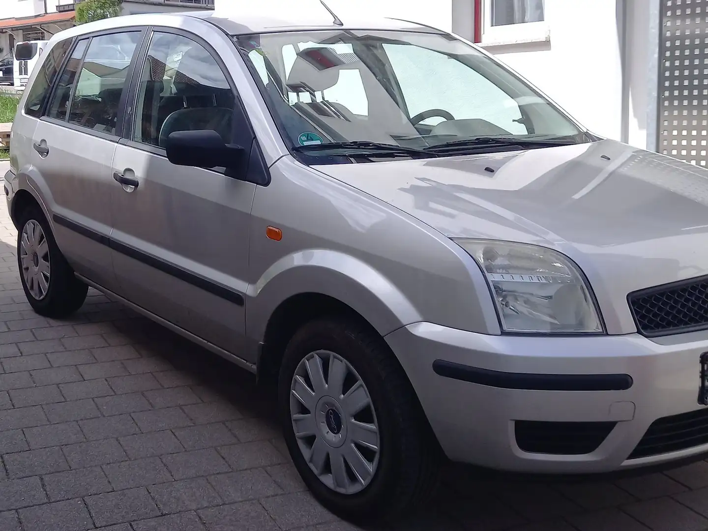 Ford Fusion 1,25 ju Silber - 2