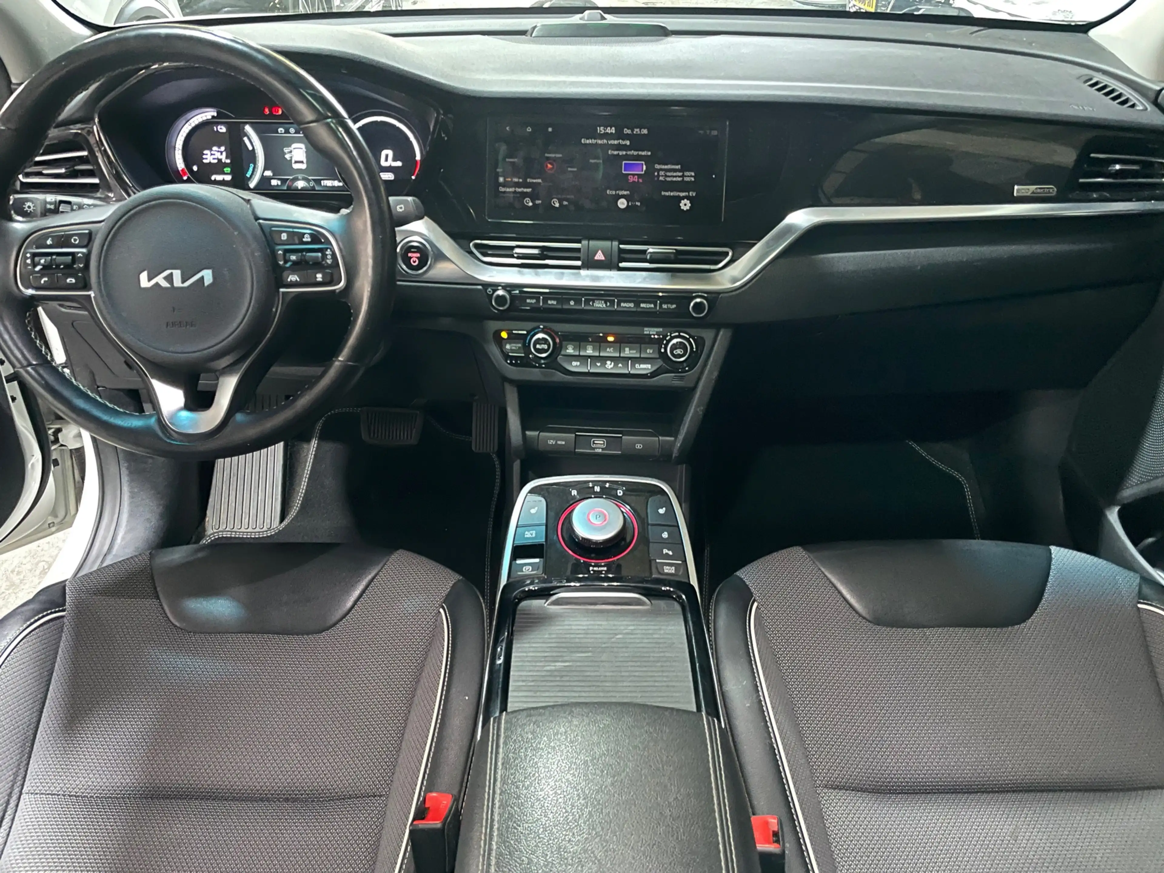 Kia e-Niro DynamicPlusLine 64 kWh SOH100% 1E EIG DEALEROND |P — photo 6