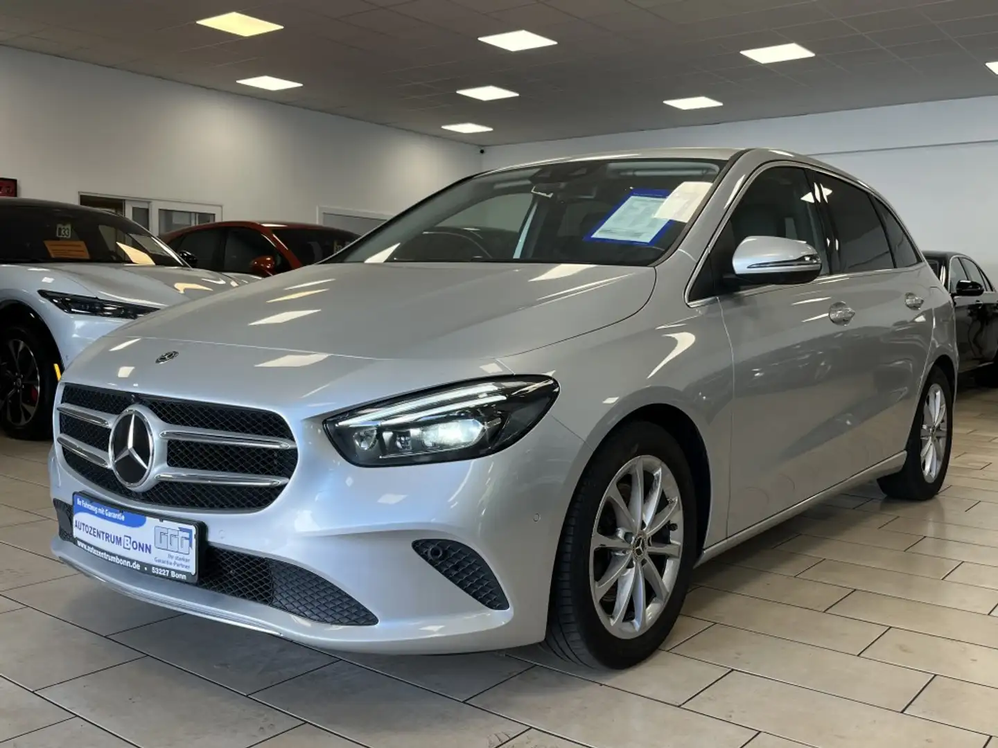 Mercedes-Benz B 220 Progressive*Leder*Navi*AHK*LED*ACC*360Cam Silber - 1