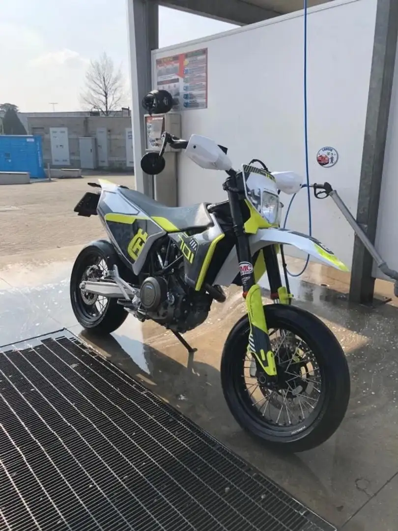 Husqvarna 701 Supermoto Grigio - 1