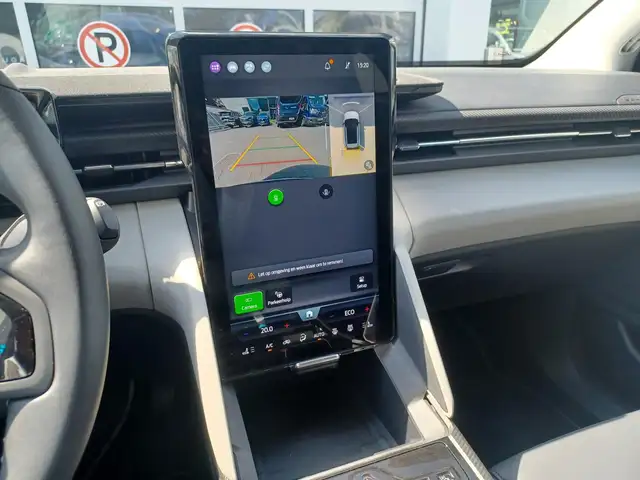 Ford Explorer view 15
