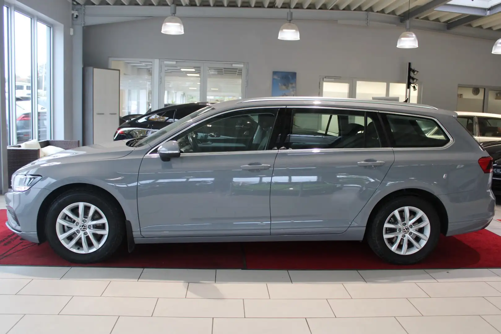 Volkswagen Passat Variant Business Gris - 2