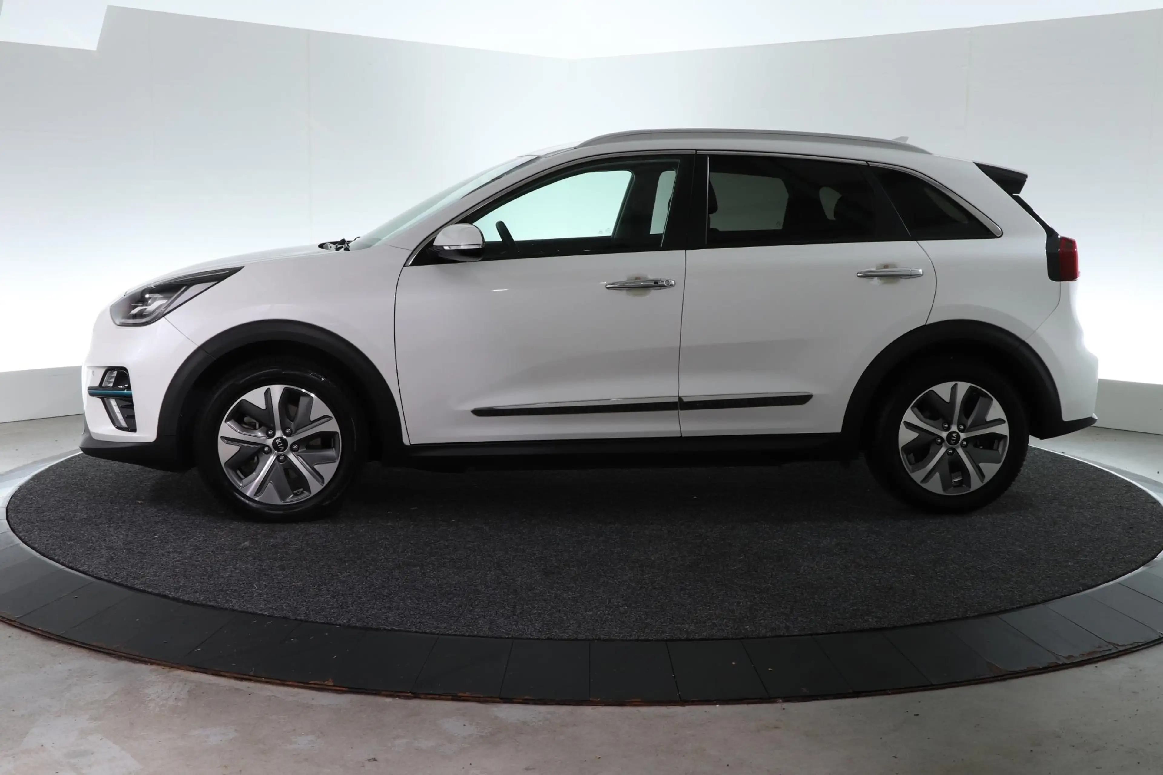 Kia e-Niro ExecutiveLine 64 kWh | SOH 100% | 4 NIEUWE ALL SEA — photo 7