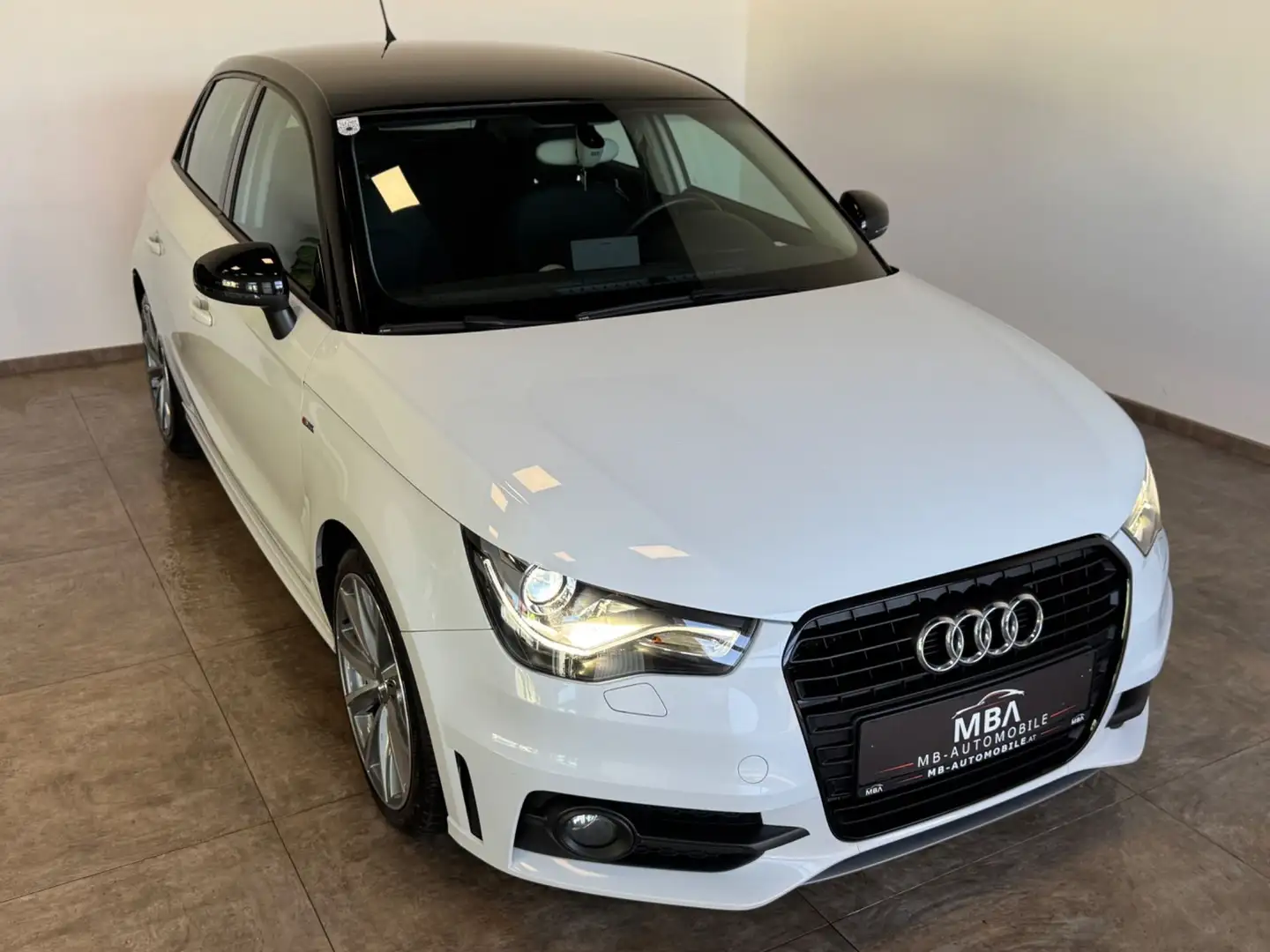 Audi A1 SB 1.6 TDI | S-Line | Black-Edition | 17" ALU | m Weiß - 2