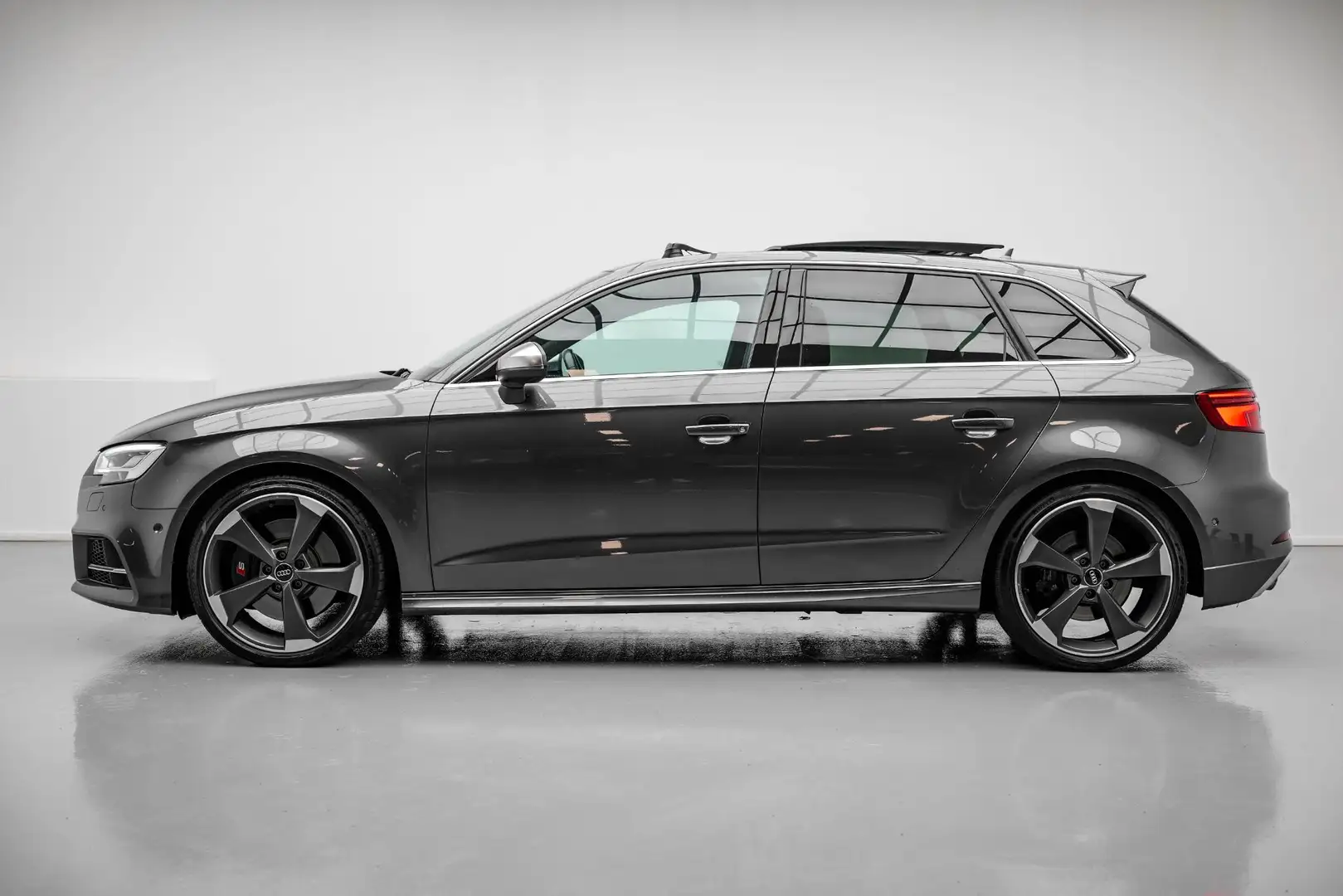 Audi S3 Sportback 2.0 TFSI quattro |Pano|B&O|Org.NL|Virtua Grau - 2