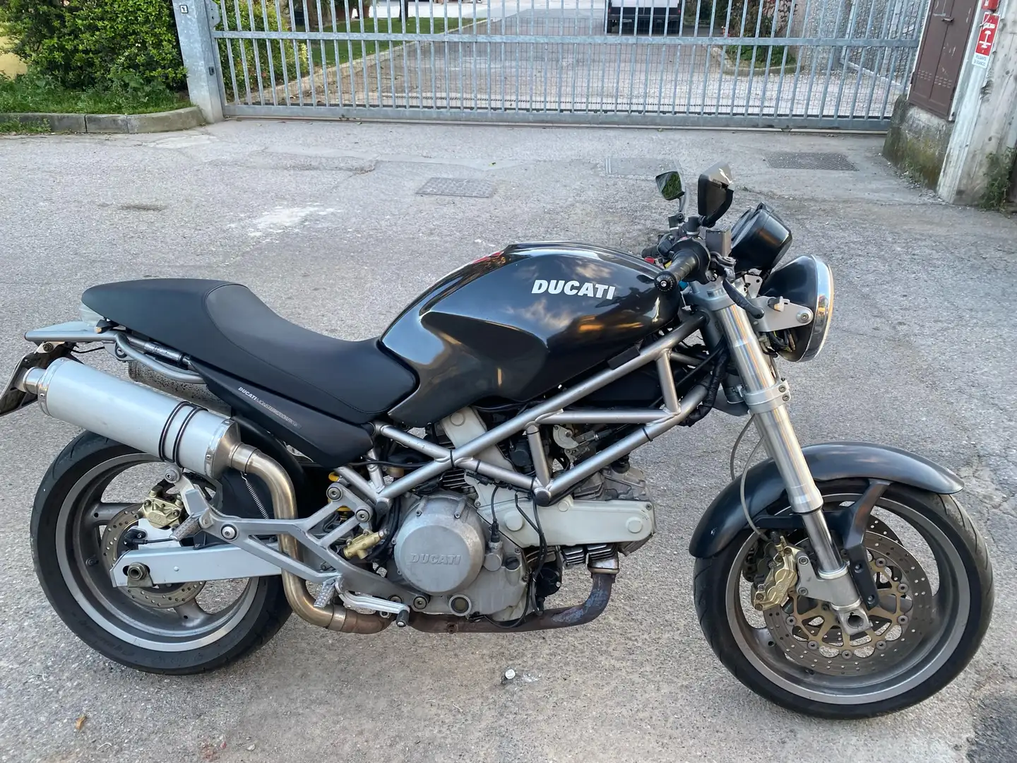 Ducati Monster 620 - 1