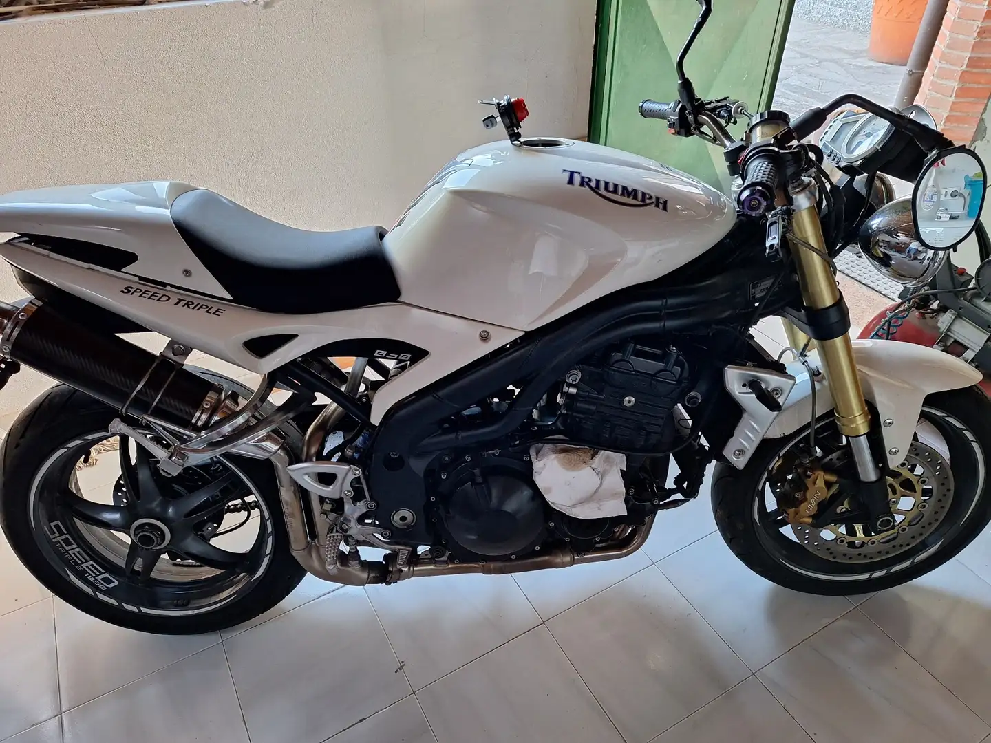 Triumph Speed Triple 1050 Bianco - 1