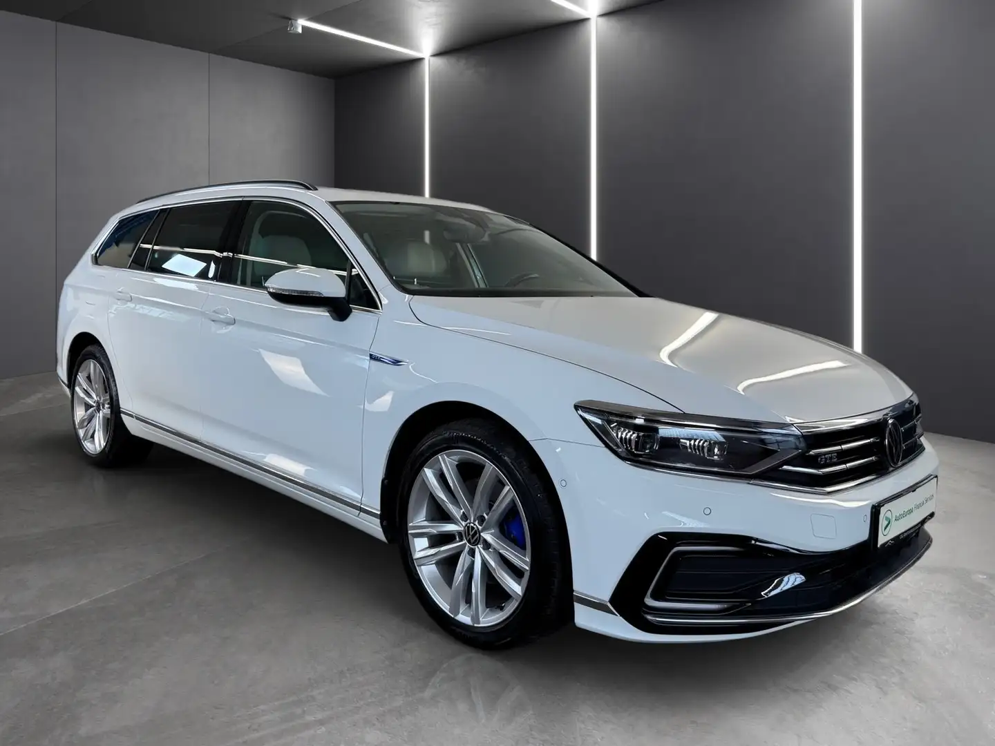 Volkswagen Passat Variant GTE 1,4 OPF - Leder, Matrix, AHK, Pano Blanco - 2