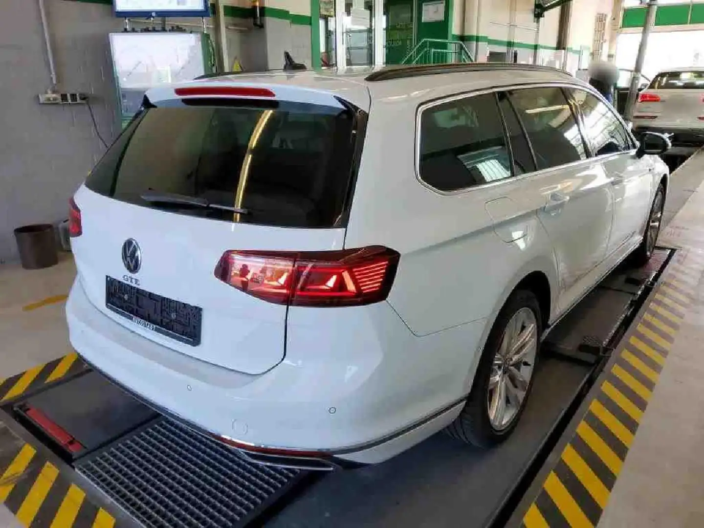 Volkswagen Passat Variant GTE 1,4 OPF - Leder, Matrix, AHK, Pano Blanco - 2