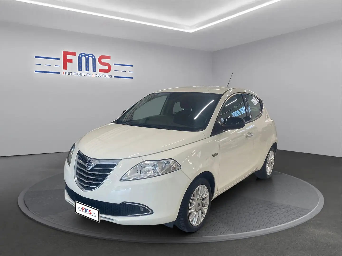 Lancia Ypsilon Ypsilon 1.2 8v Gold c/CL ecochic Gpl 69cv Blanc - 1