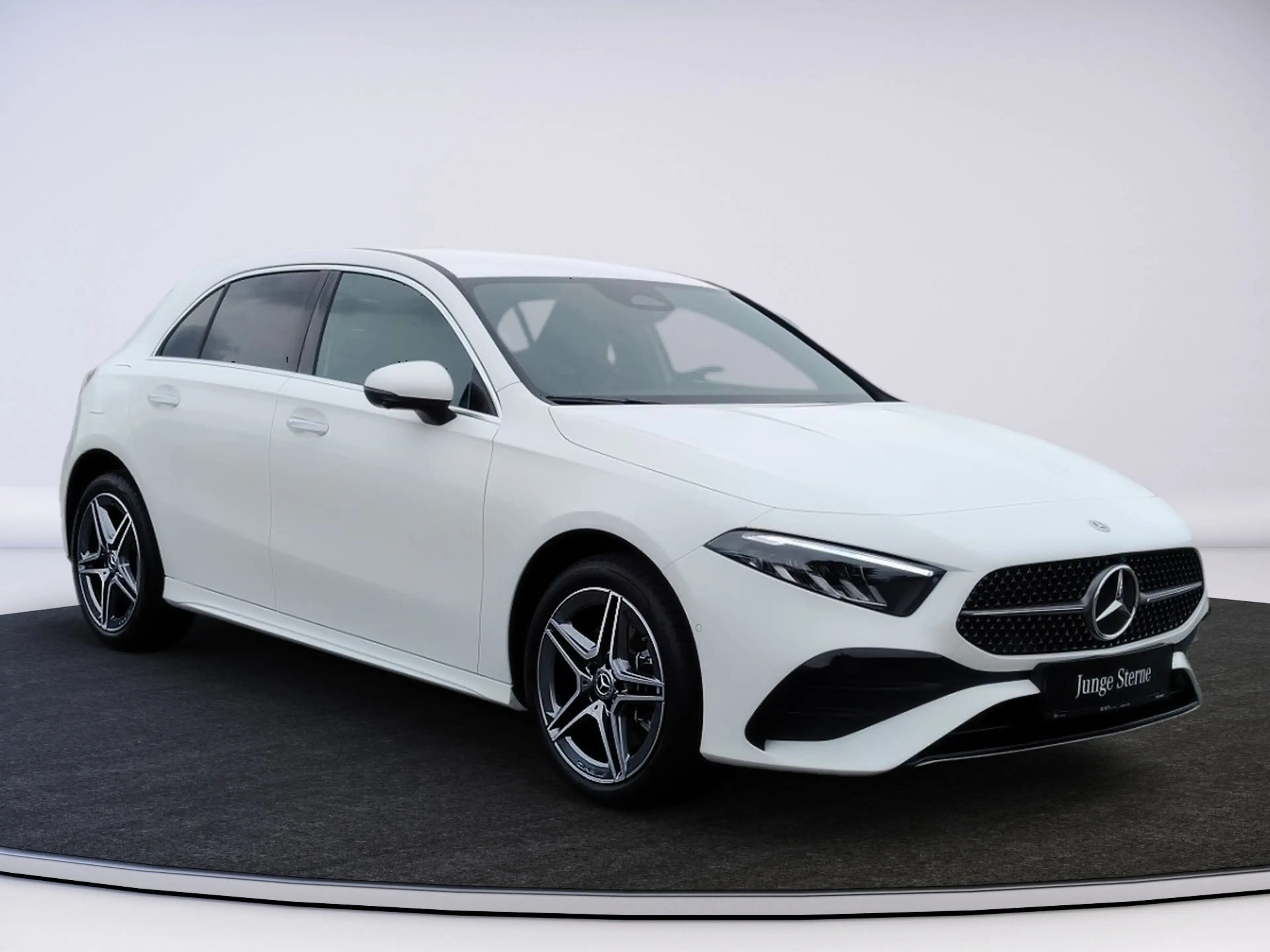 Mercedes-Benz A 250 e Hybrid 2xKlima 360 AUT Kam. KlimaA LED — photo 7