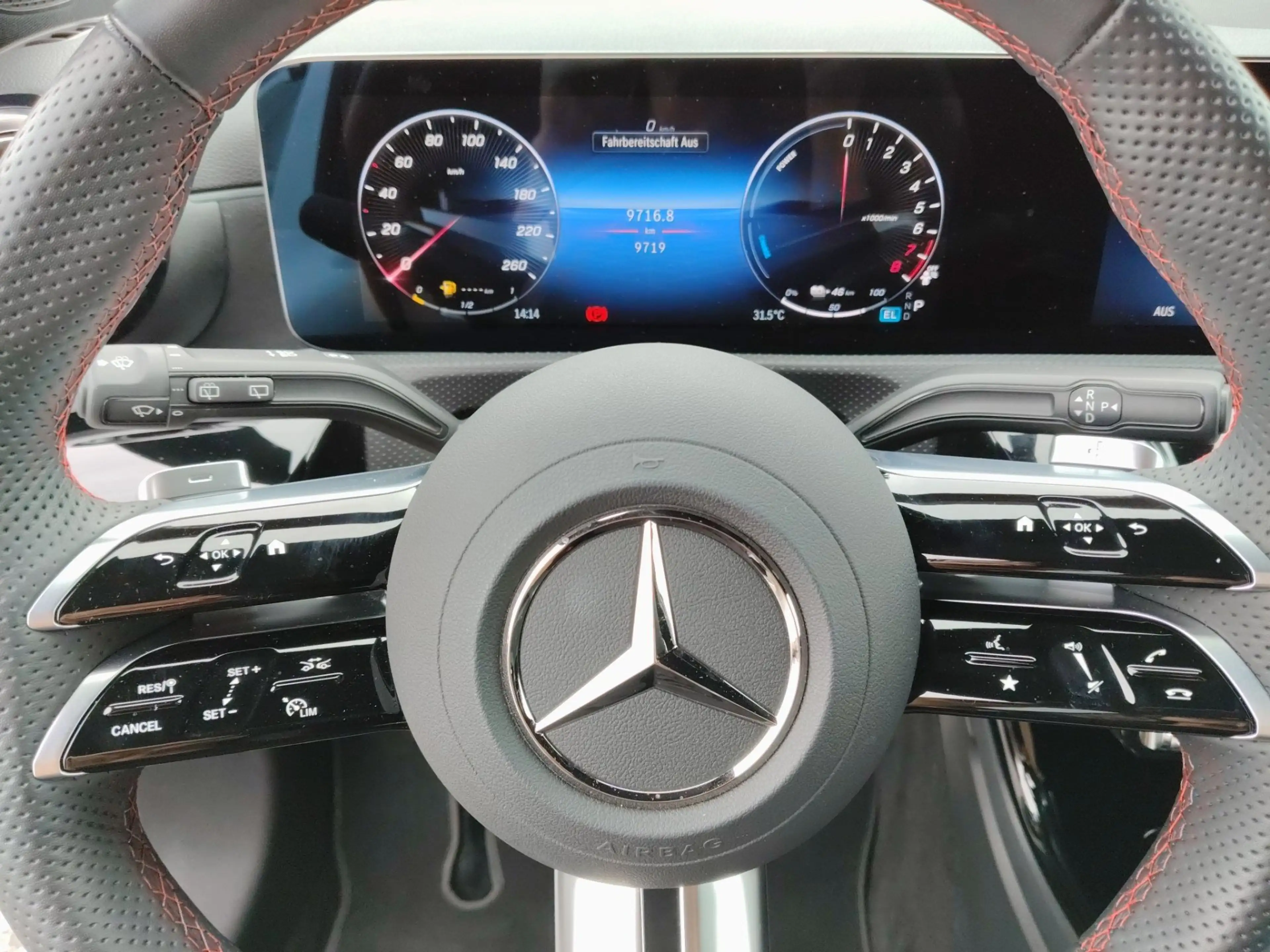 Mercedes-Benz A 250 e Hybrid 2xKlima 360 AUT Kam. KlimaA LED — photo 11