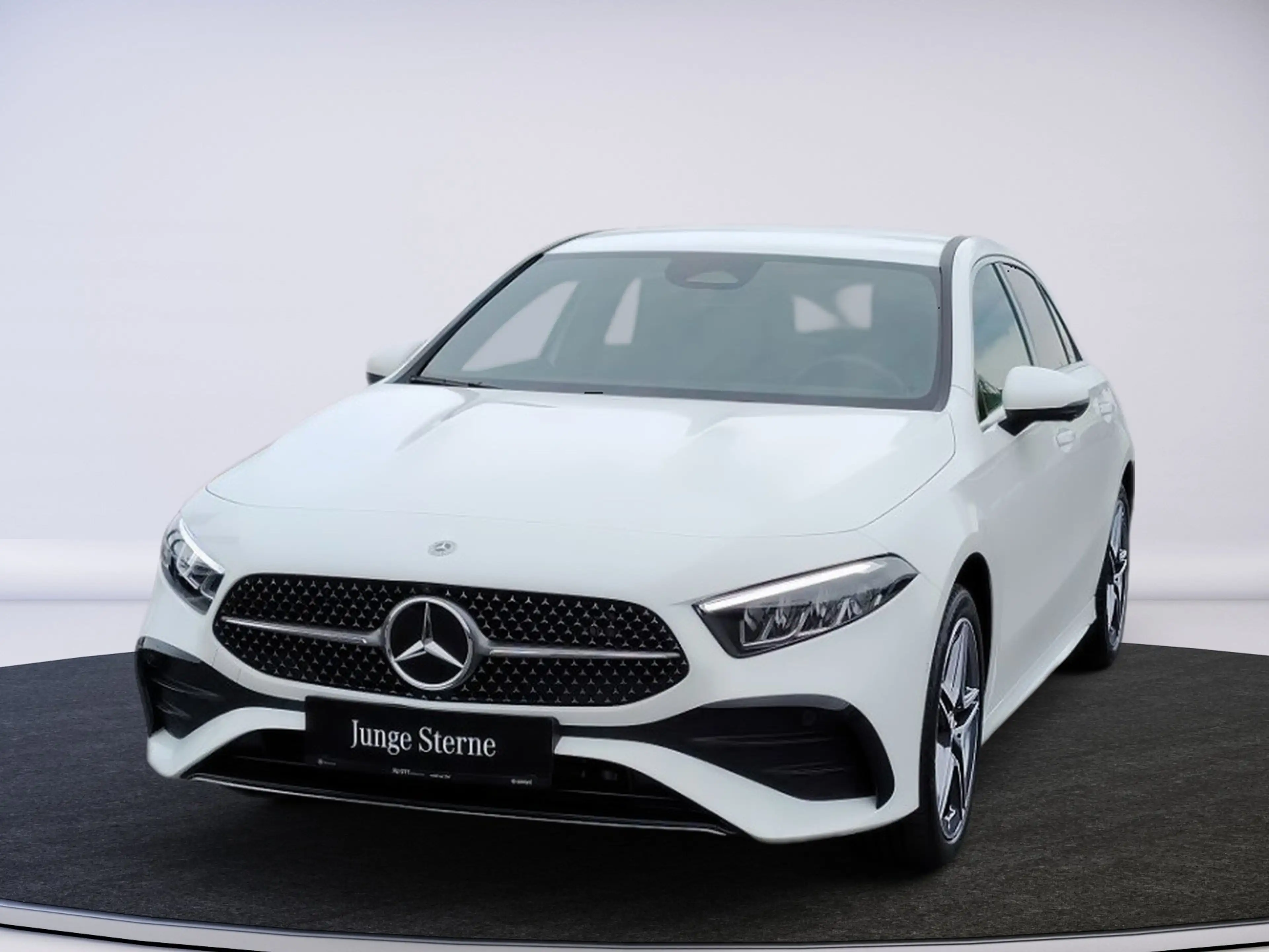 Mercedes-Benz A 250 e Hybrid 2xKlima 360 AUT Kam. KlimaA LED — photo 3
