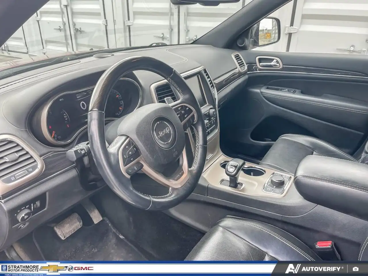 Jeep Grand Cherokee снимка Jeep Grand Cherokee