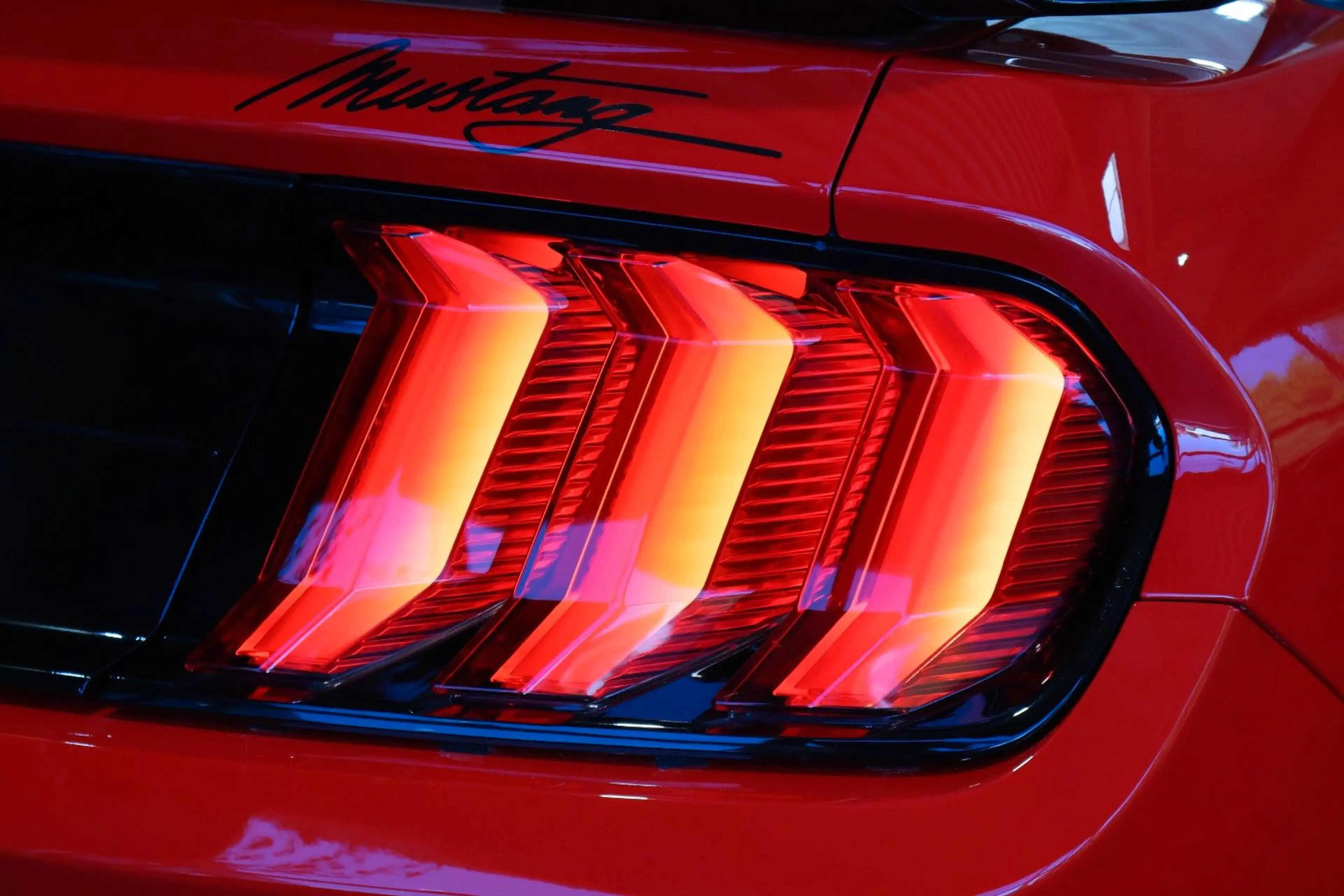Ford Mustang 2.3 EcoBoost/SHELBY OPTIK/CARPLAY/KAMERA — photo 10