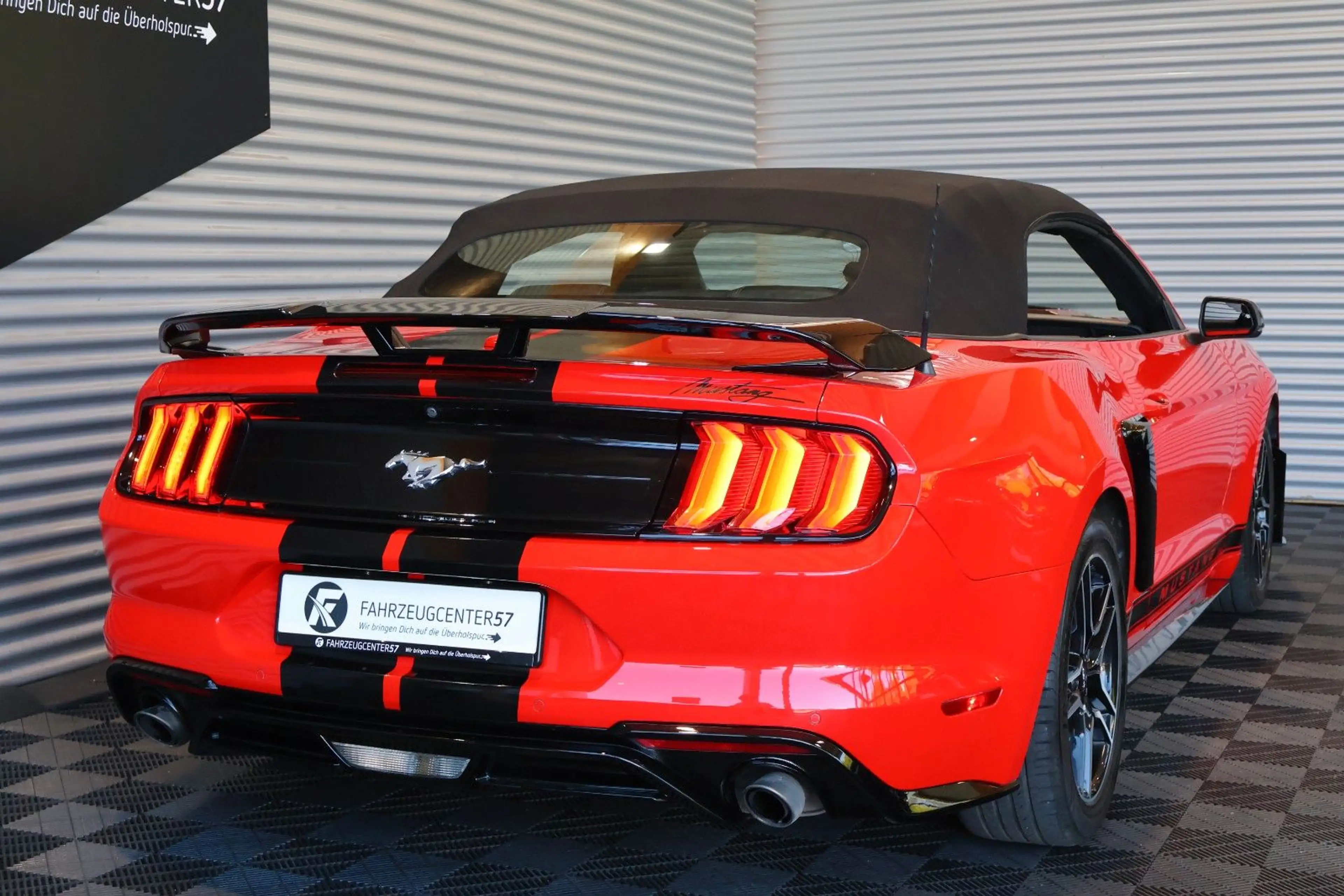 Ford Mustang 2.3 EcoBoost/SHELBY OPTIK/CARPLAY/KAMERA — photo 8