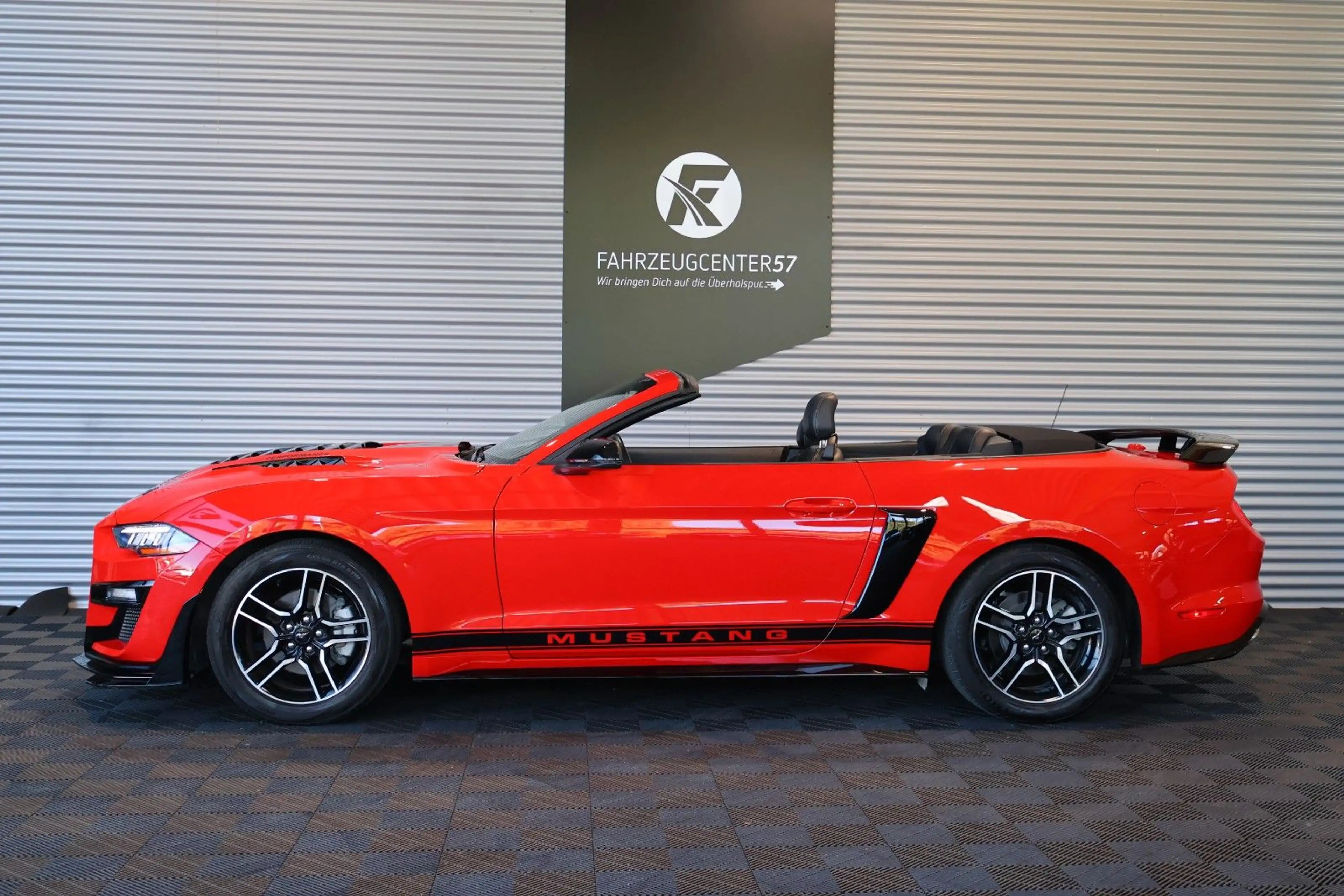 Ford Mustang 2.3 EcoBoost/SHELBY OPTIK/CARPLAY/KAMERA — photo 2