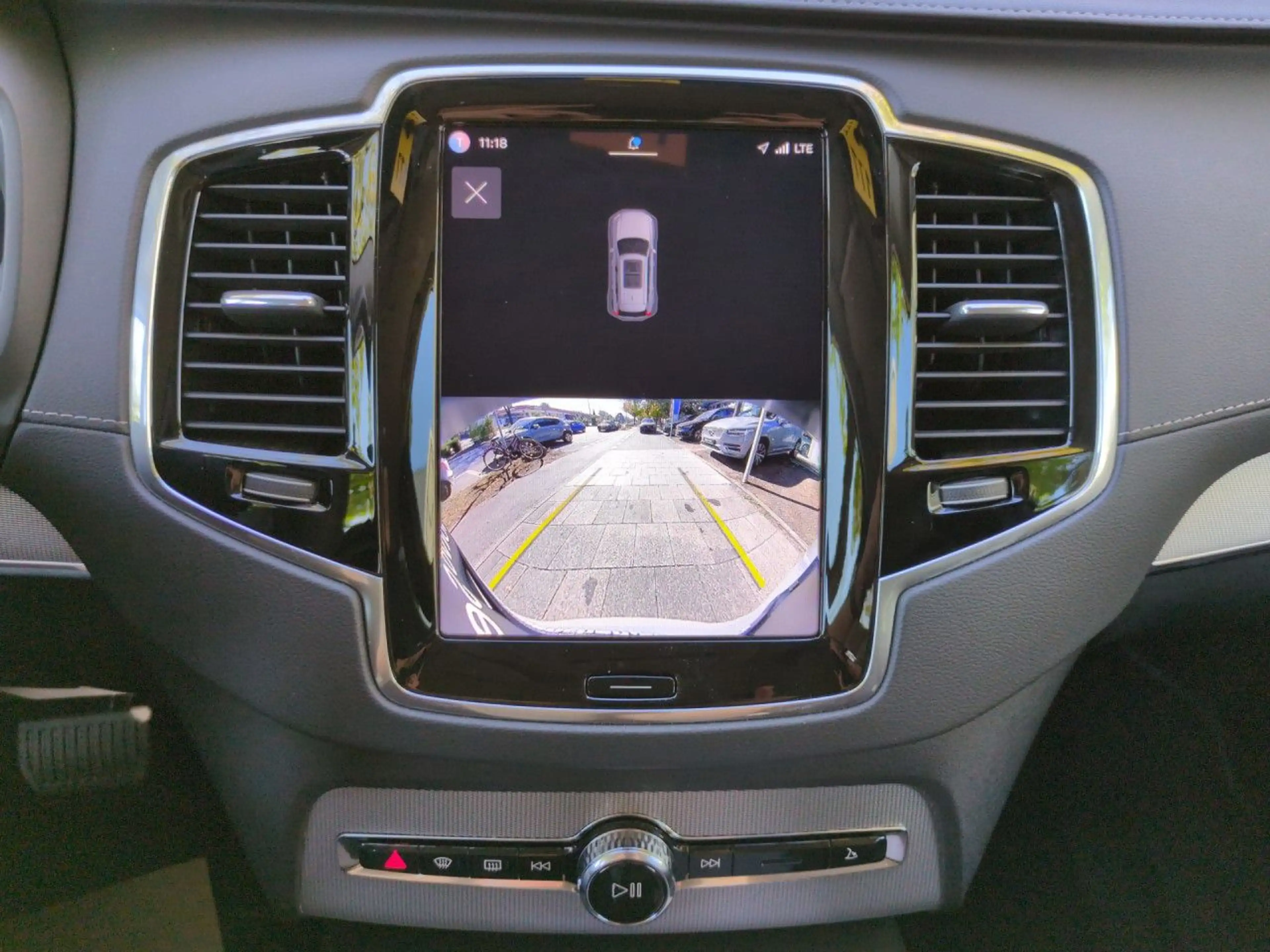 Volvo XC90 XC 90 Plus Dark Recharge Plug-In Hybrid AWD LED — photo 27