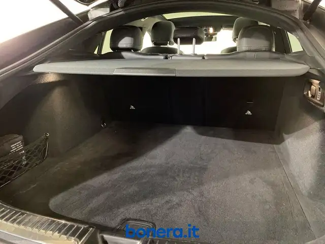 Mercedes-Benz GLE view 9