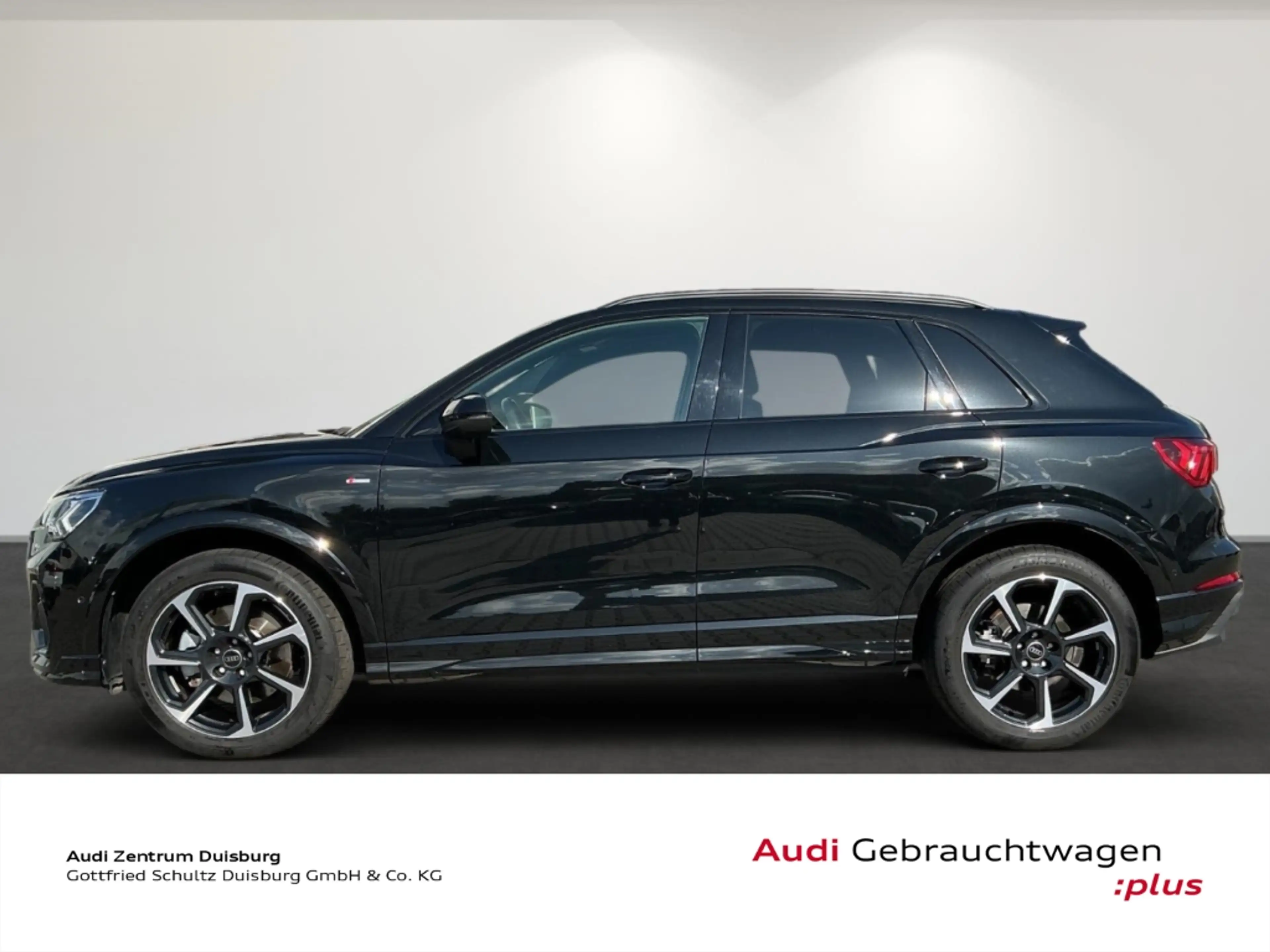 Audi Q3 40 TFSI quattro S line — photo 3