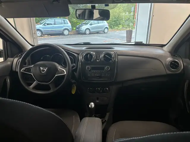 Dacia Sandero view 9