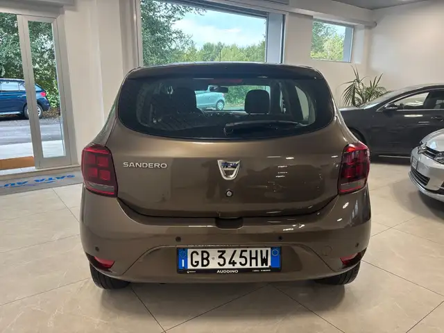 Dacia Sandero view 5