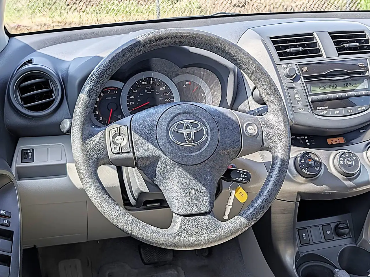 Toyota RAV 4 снимка Toyota RAV 4