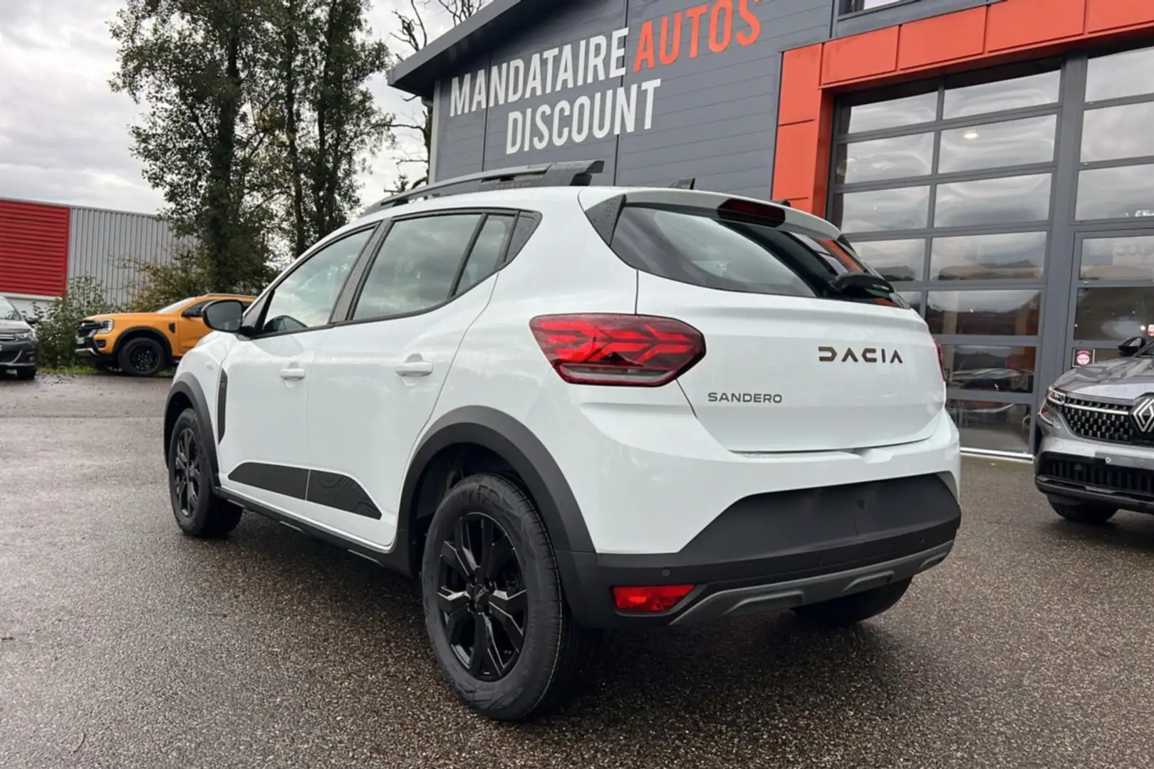 Dacia Sandero STEPWAY TCE 110 EXTREME Blanc - 2