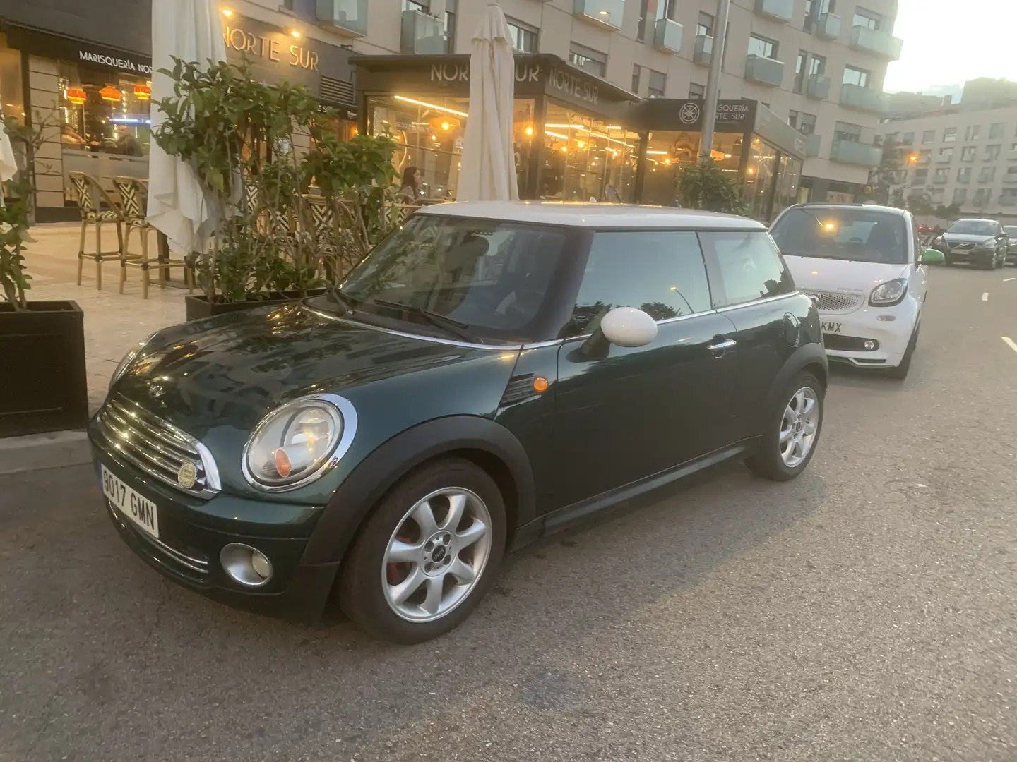 MINI Cooper - 1