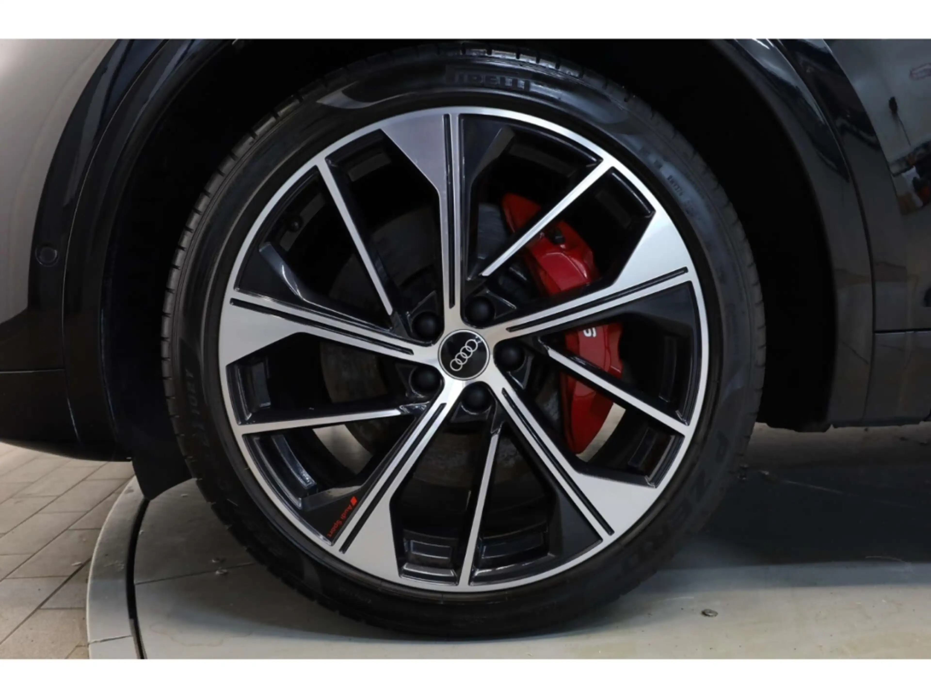 Audi SQ5 TDI quattro — photo 7