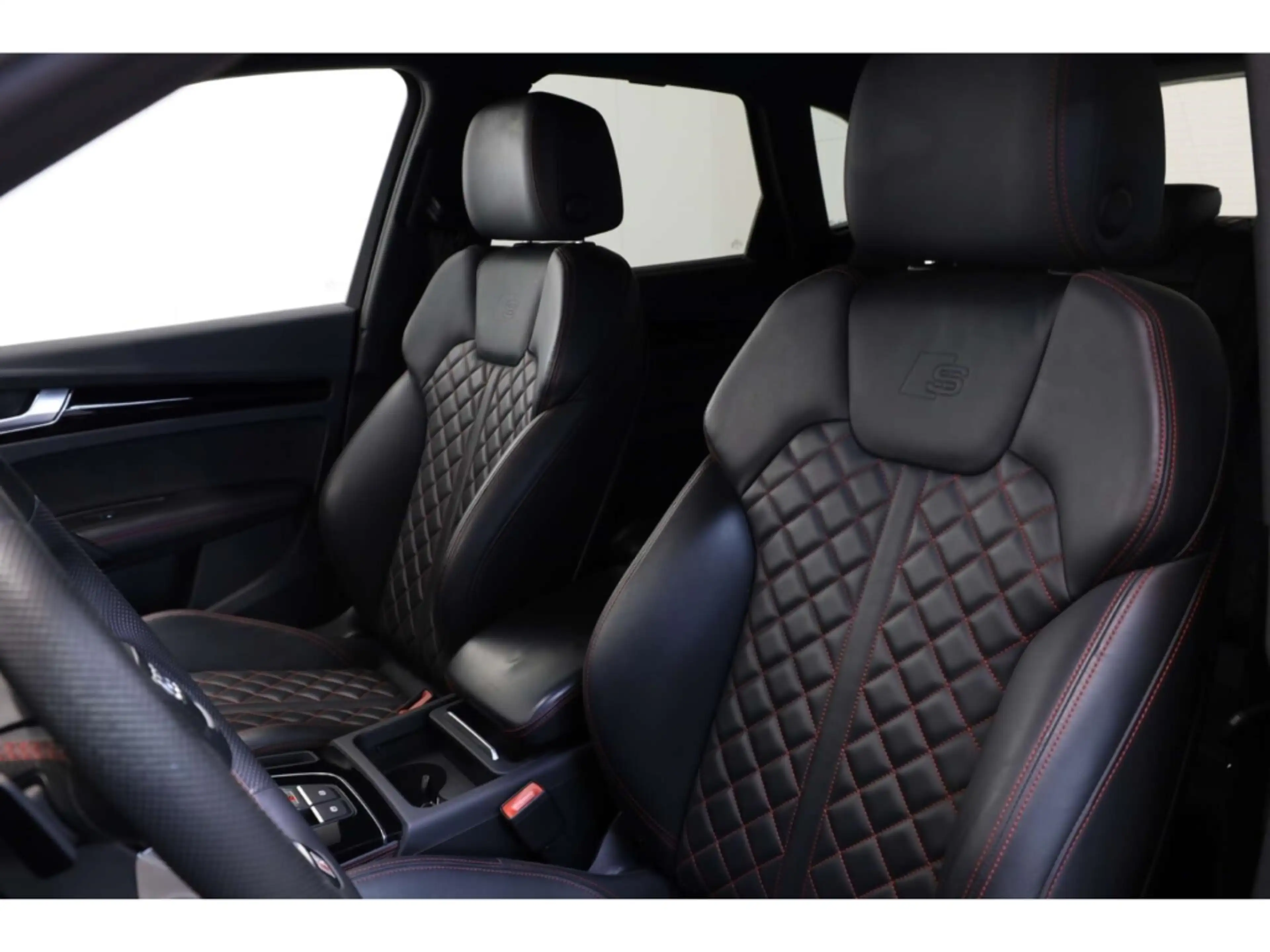 Audi SQ5 TDI quattro — photo 9