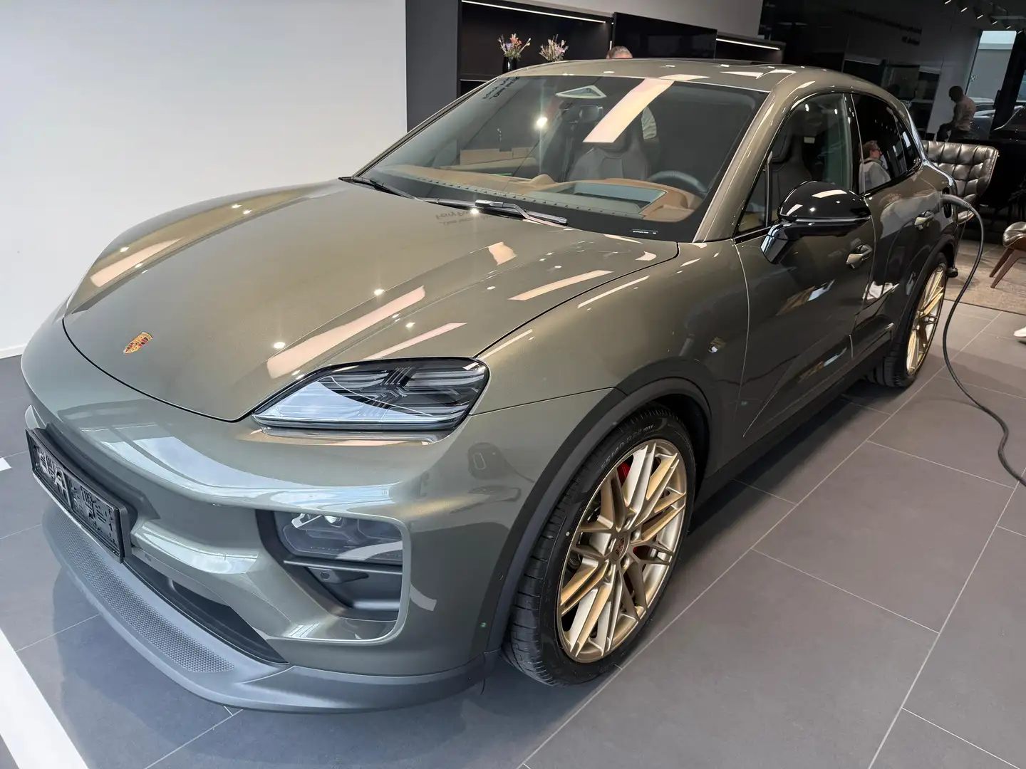 Porsche Macan Macan 4S Electric 100kWh Grün - 1