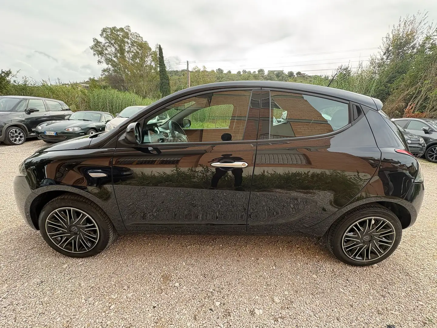 Lancia Ypsilon Ypsilon III 2021 1.0 firefly hybrid Gold Plus s Noir - 2