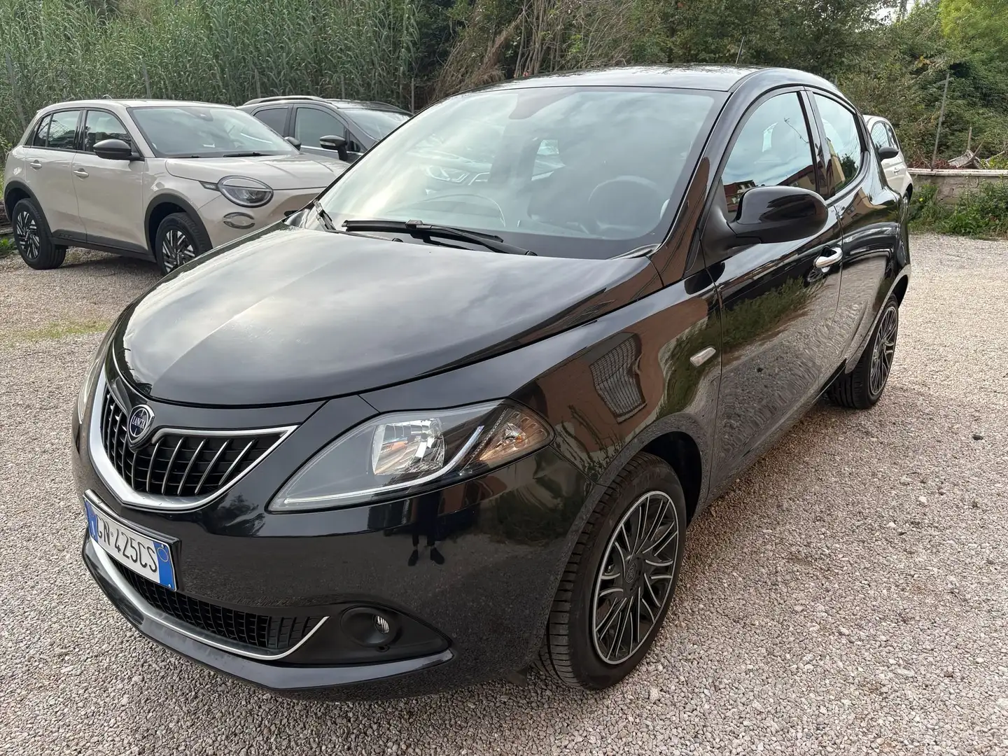 Lancia Ypsilon Ypsilon III 2021 1.0 firefly hybrid Gold Plus s Noir - 1