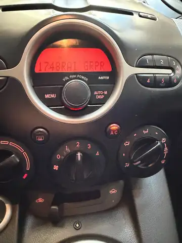 Mazda Mazda2 view 9