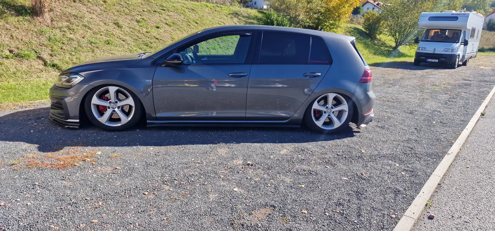 Volkswagen Golf GTI Golf VII 5-Türer (BlueMotion Technology) Grau - 2