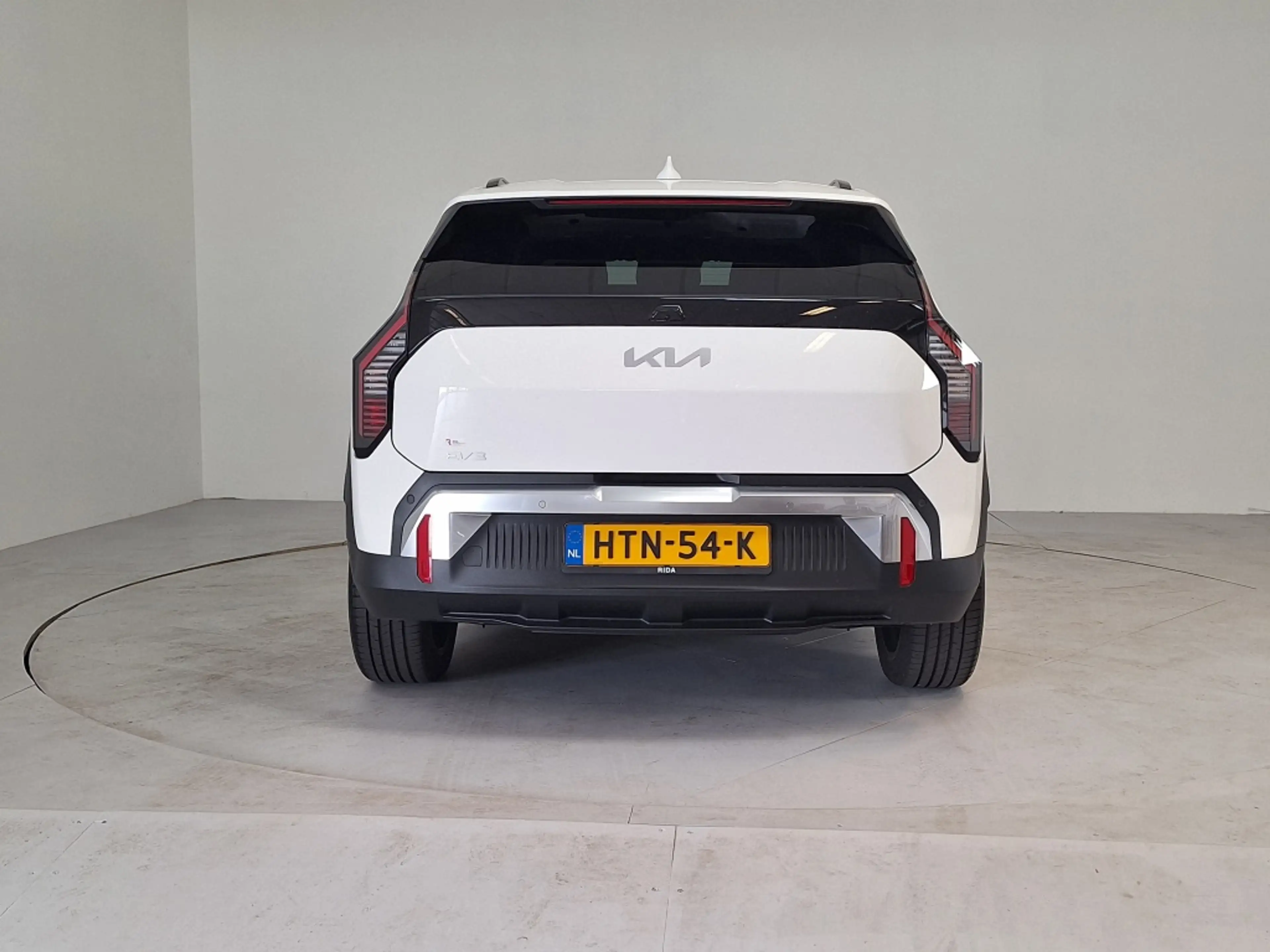 Kia EV3 Plus Advanced 58.3 kWh — photo 3