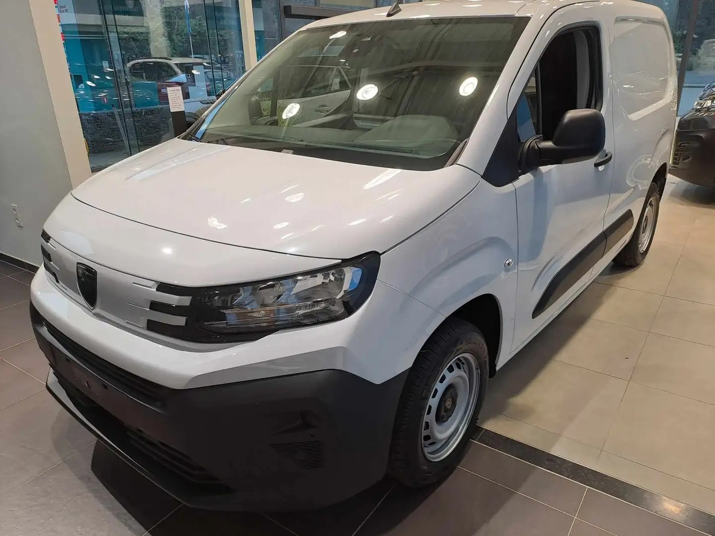 Peugeot Partner standard light - L1 - benzine Blanc - 1