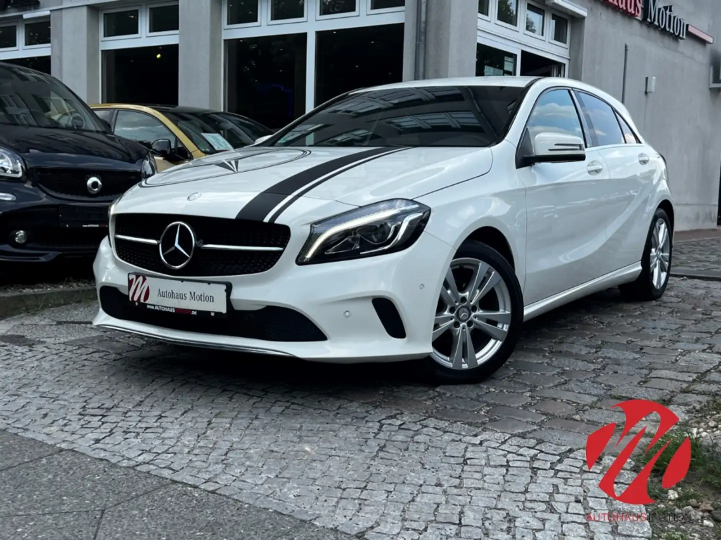 Mercedes-Benz A 180 CDI d BlueEfficiency Urban LED KAMERA NAVI ACC Blanc - 2